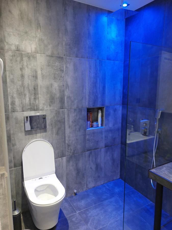 Apartament Όμορφο Ρετιρέ Στον Λυκαβηττό Με Θέα Την Αθήνα. Zewnętrze zdjęcie